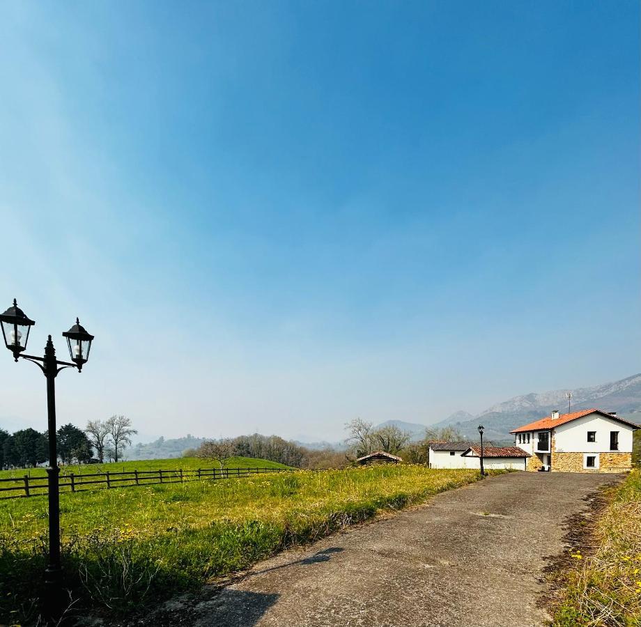 Ferienwohnung Casa La Maestra Les Arriondes Exterior foto