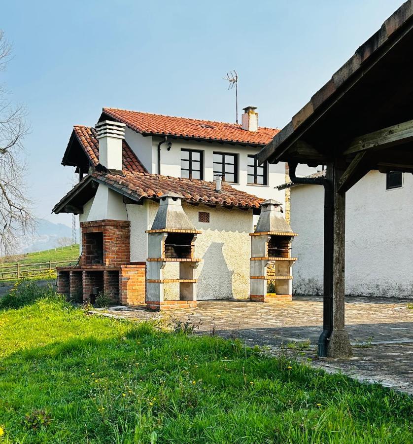 Ferienwohnung Casa La Maestra Les Arriondes Exterior foto