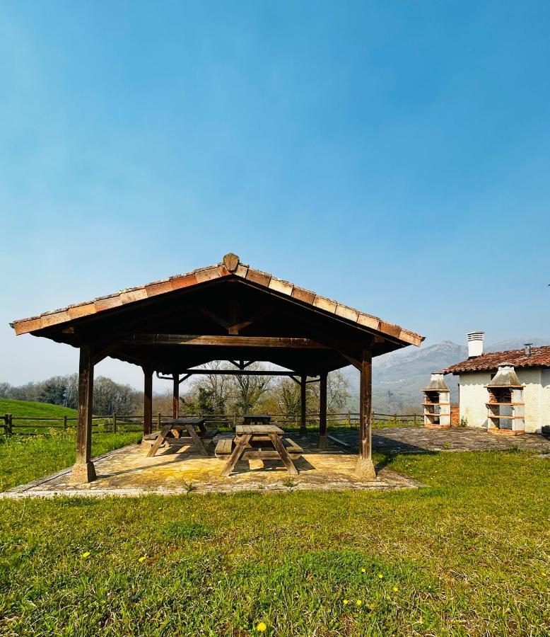 Ferienwohnung Casa La Maestra Les Arriondes Exterior foto