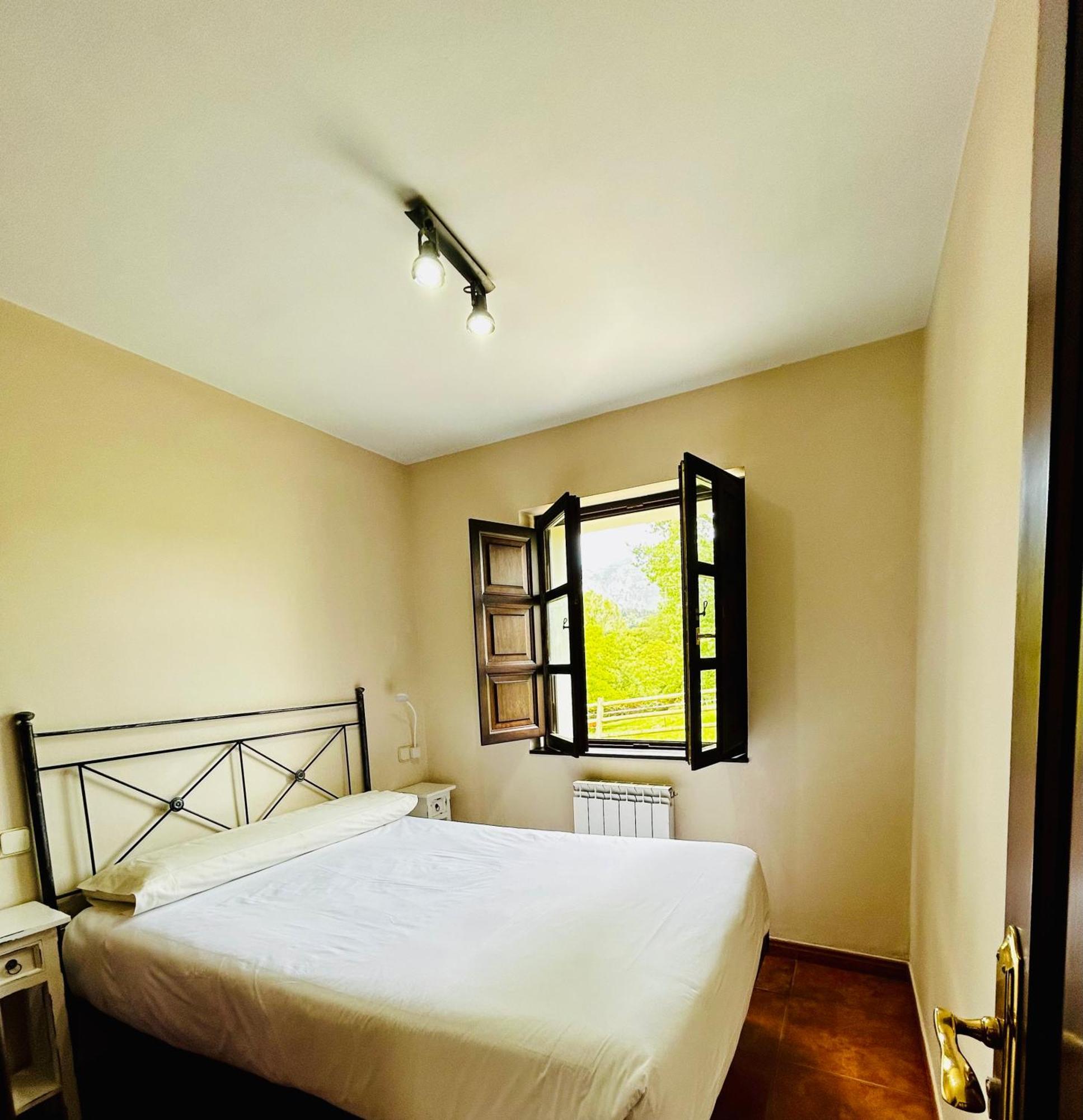 Ferienwohnung Casa La Maestra Les Arriondes Exterior foto