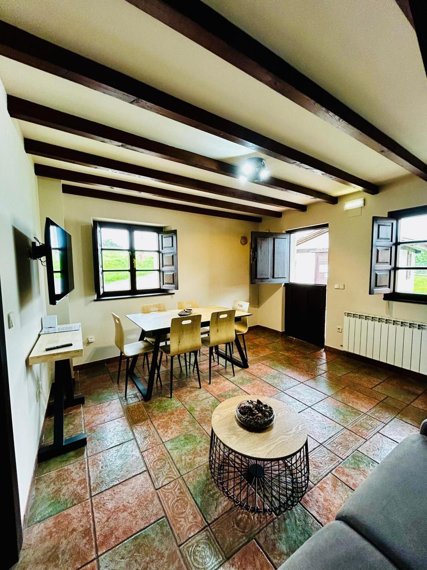 Ferienwohnung Casa La Maestra Les Arriondes Exterior foto